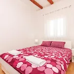 Two-bedroom In Nyaraló Radonić