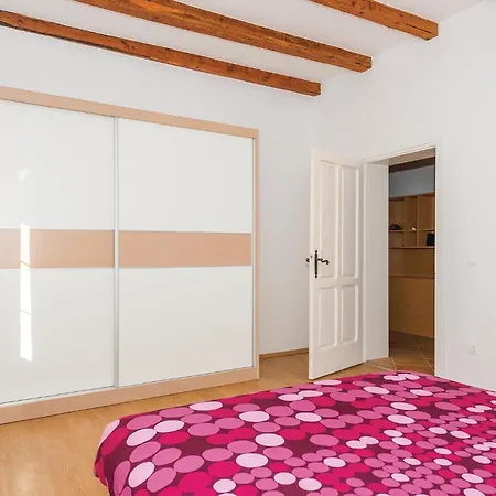 Dom wakacyjny Two-bedroom In