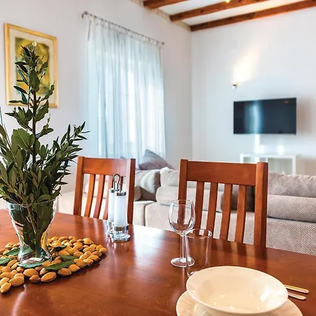 Holiday home Two-bedroom In Radonic