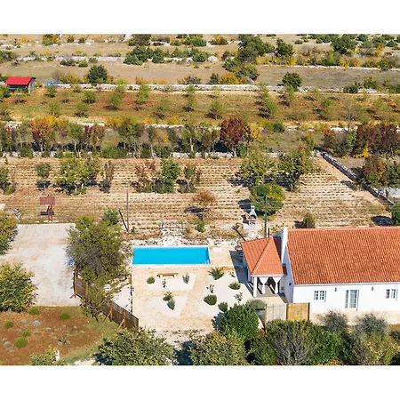 Holiday home Two-bedroom In Radonic