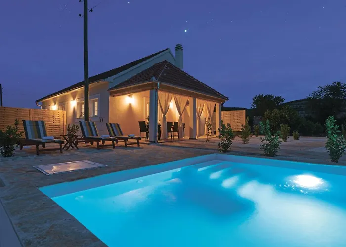 Two-bedroom In Radonic